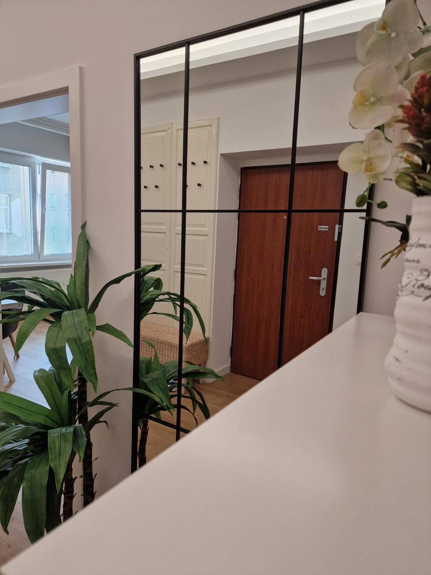 Old Town Apartment - 2 Bedrooms براتسيلافا المظهر الخارجي الصورة