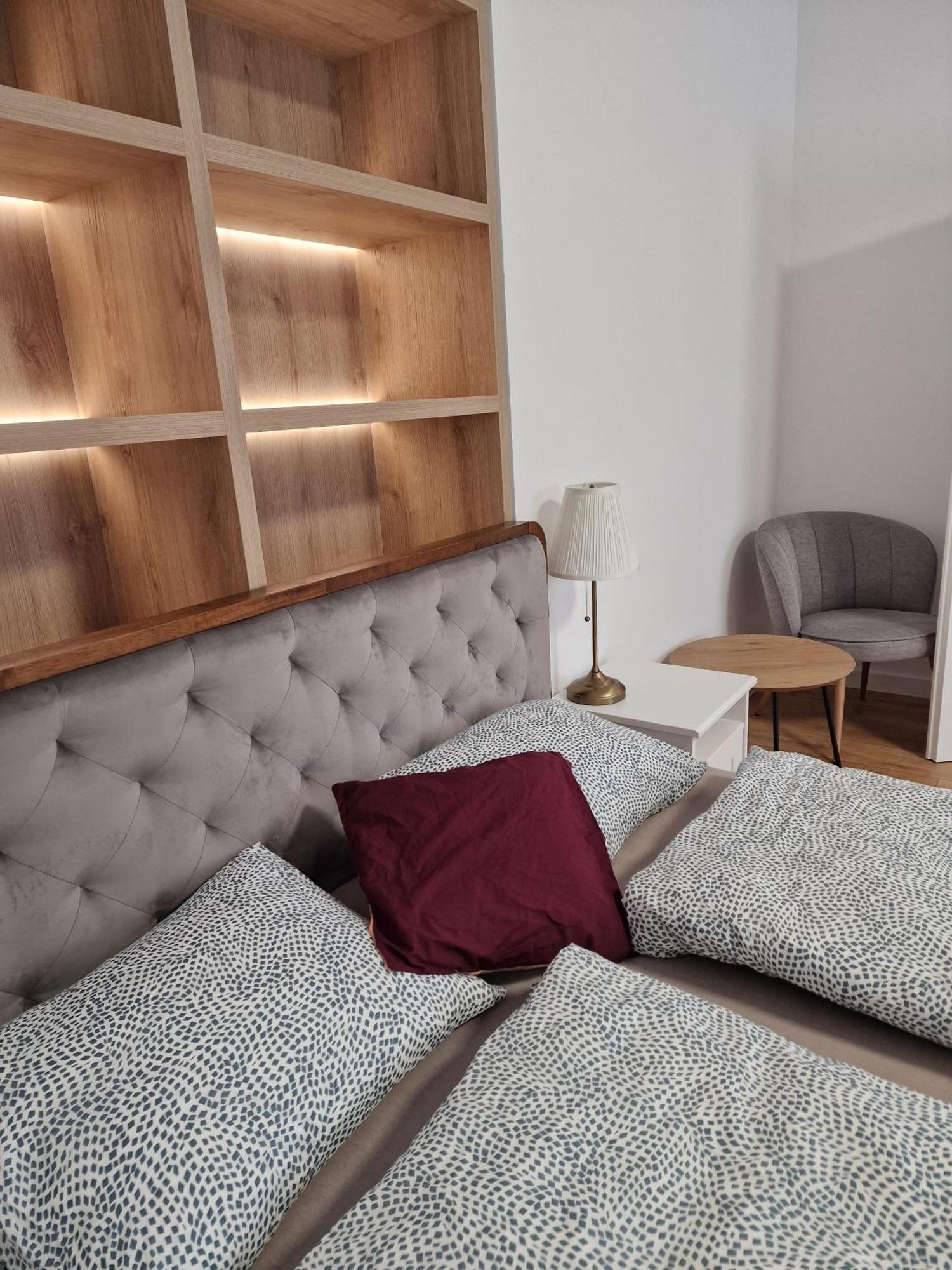 Old Town Apartment - 2 Bedrooms براتسيلافا المظهر الخارجي الصورة